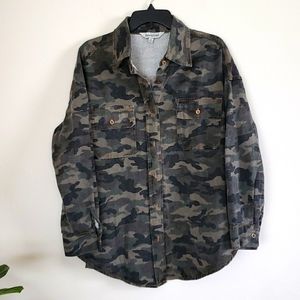 Davi & Dani Camo shacket